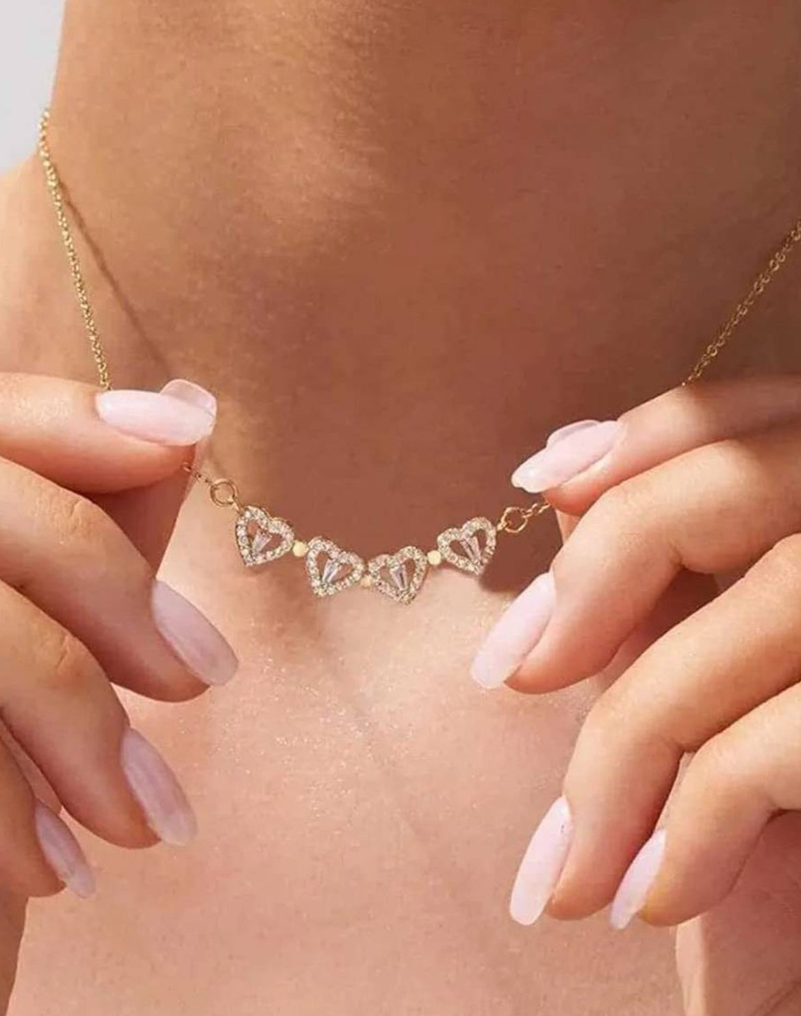 Gold enamelled chain
