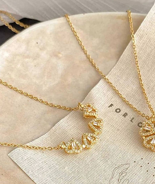 Gold enamelled chain