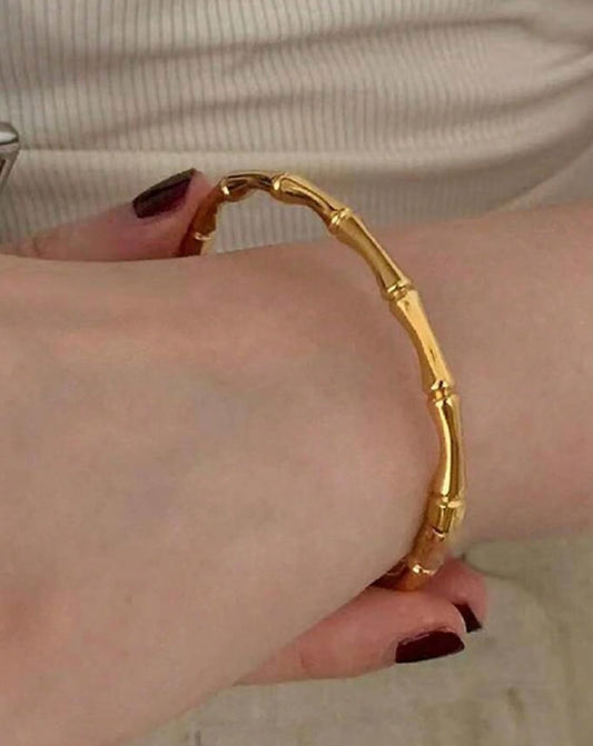 Classic Gold Elegance with a Modern Twist